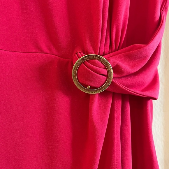 🌷Michael Kors Sleeveless Ring-Trim Top with Gold detailing, Size: XL - Picture 5 of 16